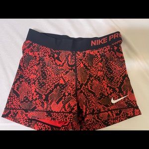Nike pros medium